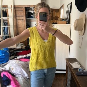 Zara Yellow Sweater Vest size M
